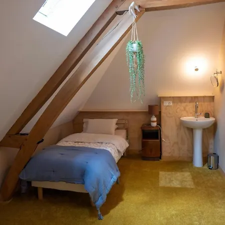 Casa vacanze De L' Hirondelle Bleue, Spa, Nature Et Calme *